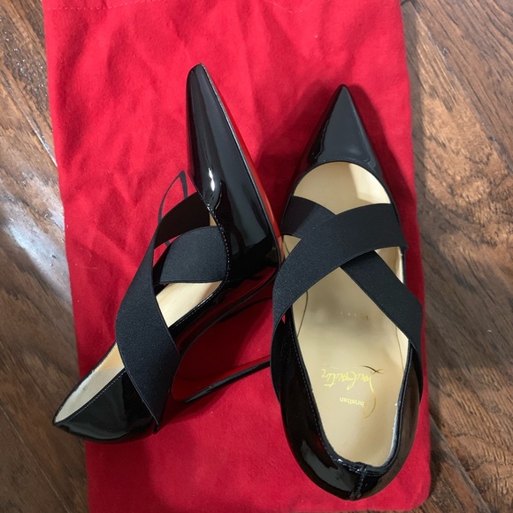 Christian Louboutin shapstagram - Picture 3 of 7